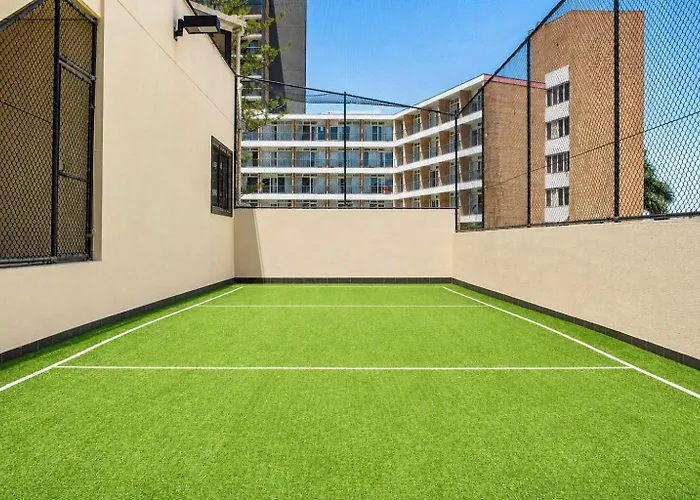 Central Surfers Paradise 2Br Pool Walk To Beach & Cavill