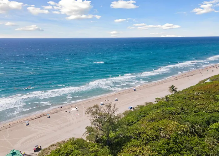 King Suite, Private Beach Path, Pool & Hot Tub