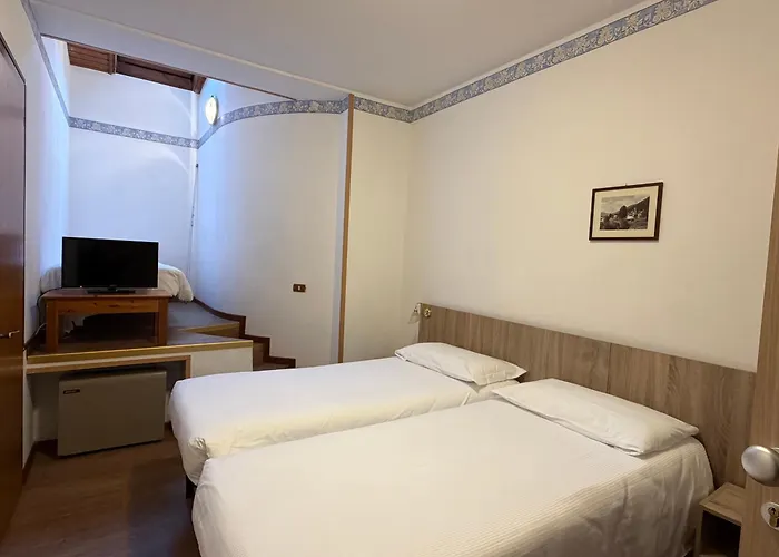 Single Rooms