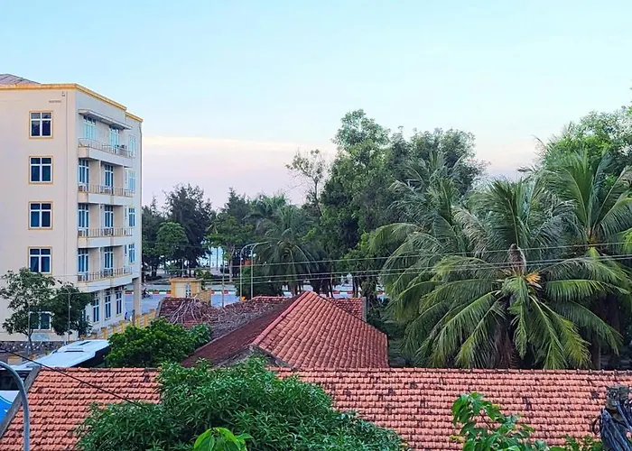 Khach San Thoan Ung Cua Lo - Cach Bien 100M