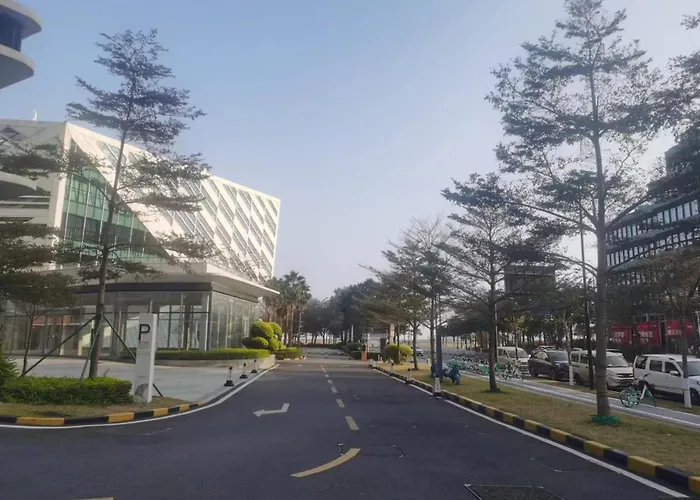 Yueluo Xishuang Bay Suites