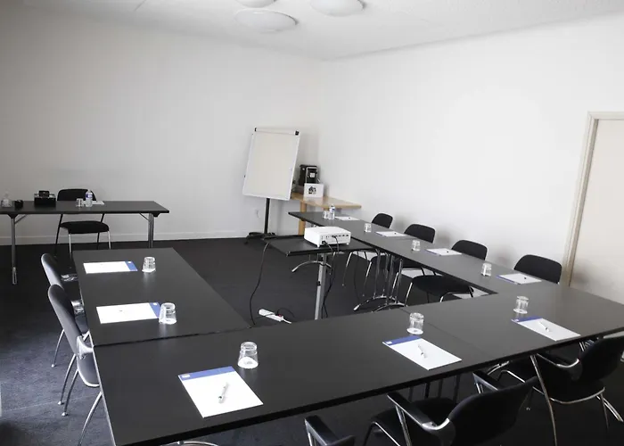 Holiday Inn Express Marseille Saint Charles, an IHG Hotel