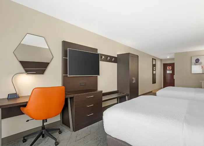 Holiday Inn Express Hotel & Suites Newton Sparta By Ihg