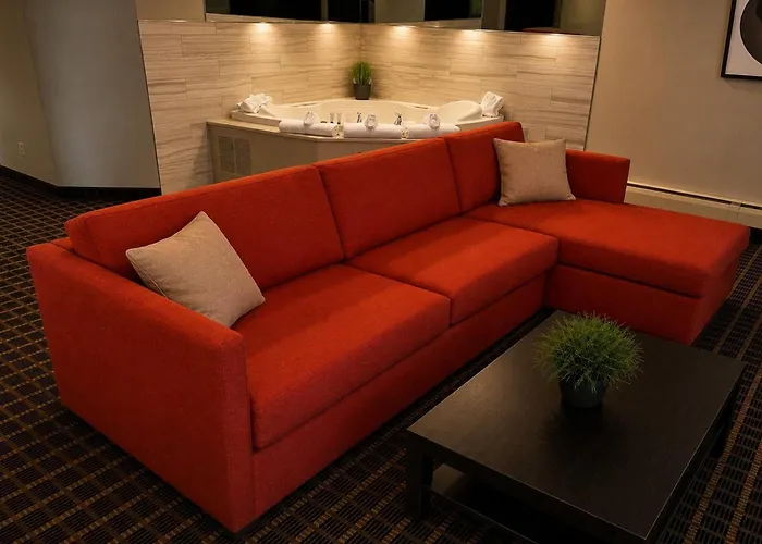 Ramada By Wyndham Minneapolis Golden Valley