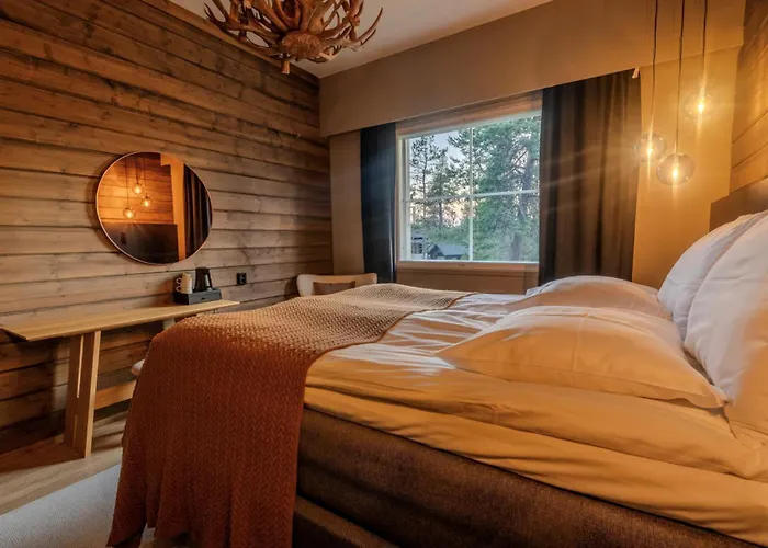 Wilderness Hotel Muotka & Igloos