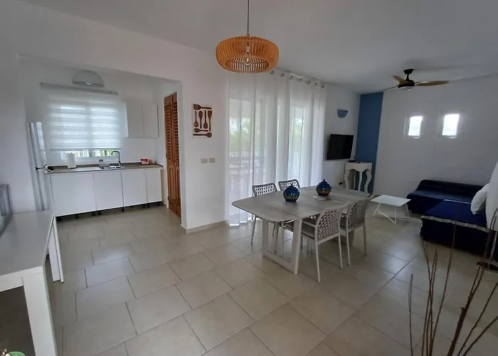Tracadero Beach Club & Holidays Rentals