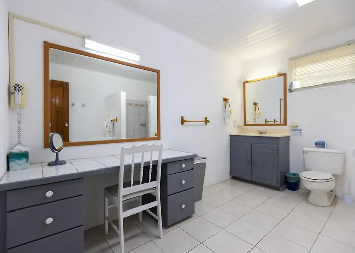 Lance Aux Epines Cottages