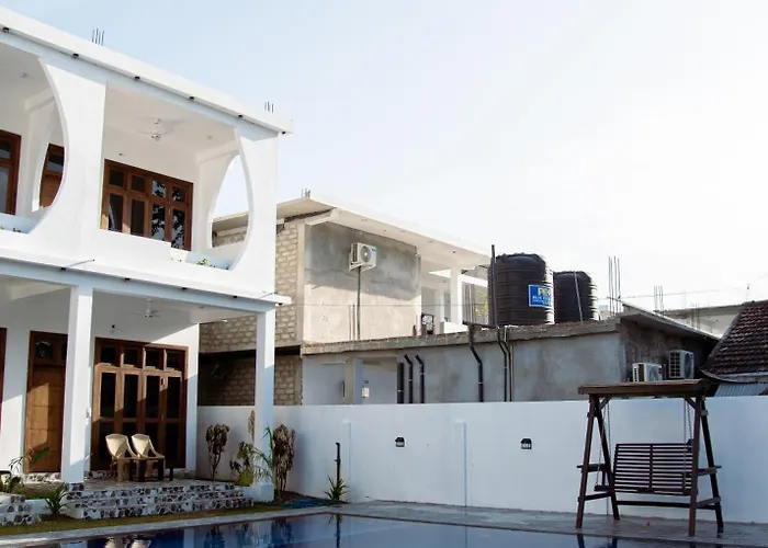 Bay Dreams Beach Hotel&Surf Camp