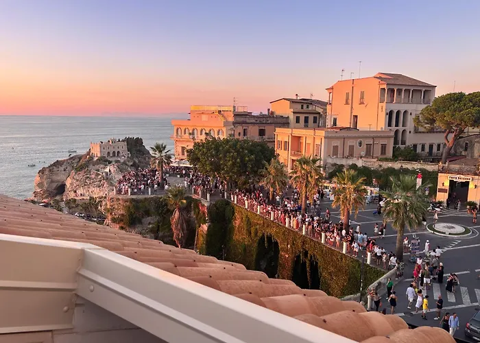 B&B Island Tropea -Sea View Rooms & Suites-
