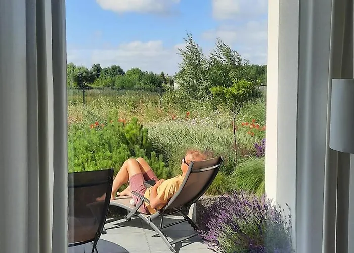 Dwa Morza Domki Caloroczne Z Ogrodem