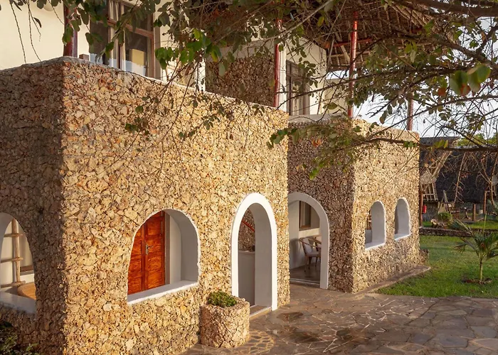 Mwazaro Beach Lodge