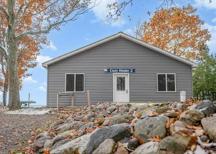 Cozy Home Lake Huron II