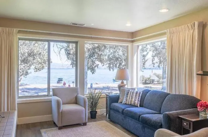 Wapato Point Resort