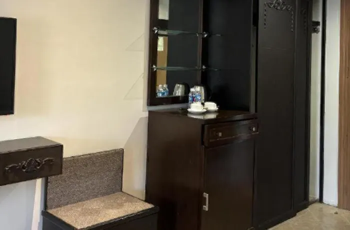 Queen Margarette Hotel