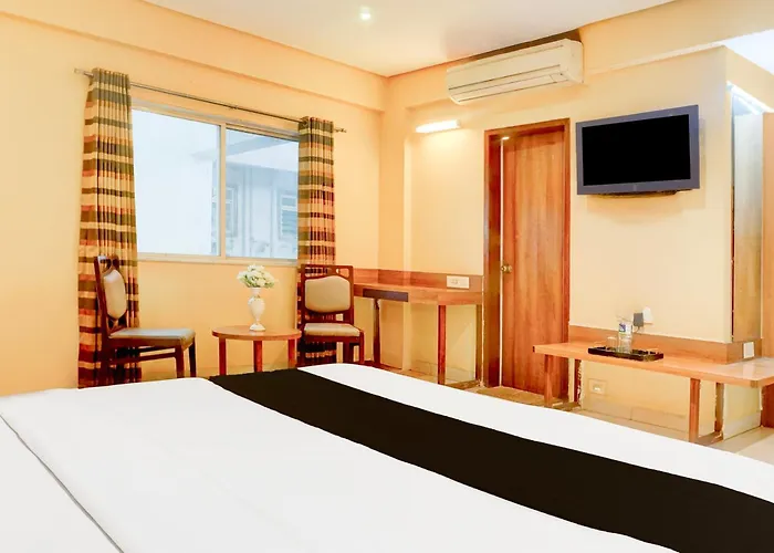 Hotel O Tiranga Residency