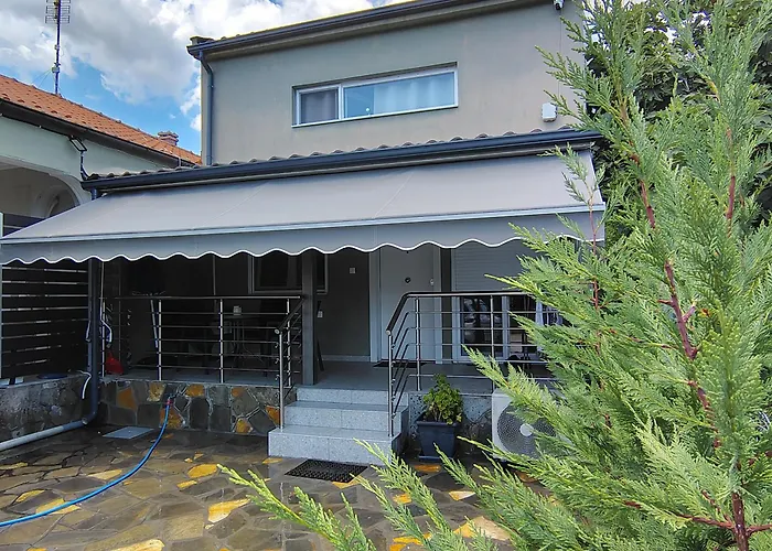Modern House Close To The Sea Asprovalta