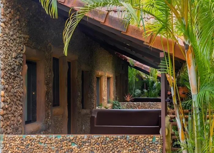 Shangri-La Jungle Village Resort