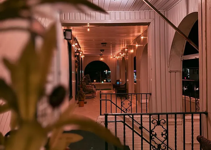 The Linda Grande Hotel