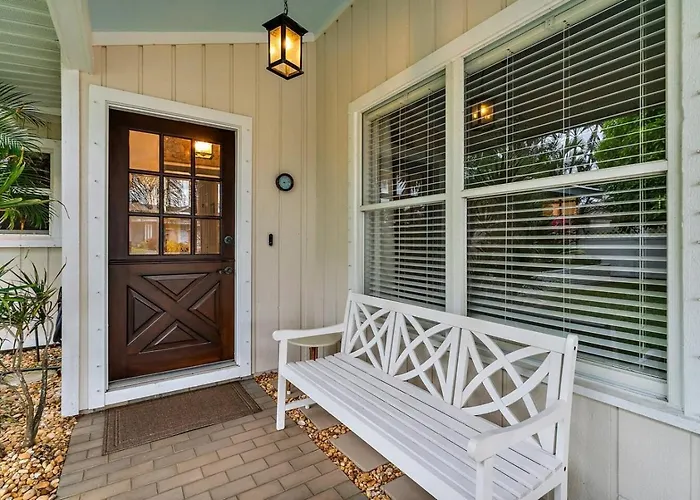 4Br 3 5Ba Juno Beach Pool Home