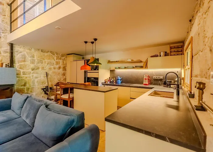 The Magic Of The Stone House, With Heated And Cooled Pool & A Peaceful Escape