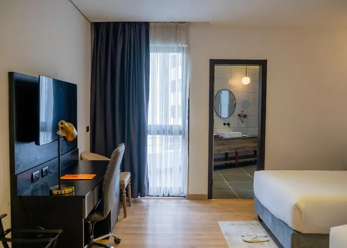 Vora Addis Hotel