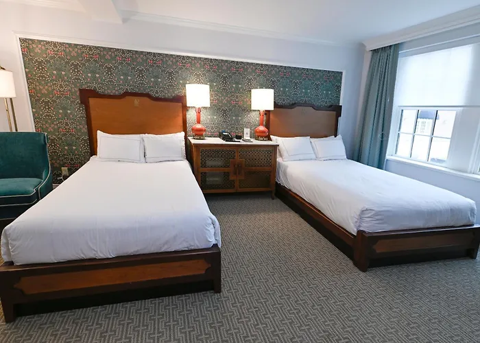 Hotel Roanoke & Conference Center, Curio Collection By Hilton
