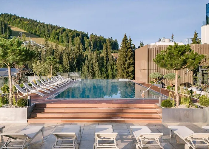 Tavel Hotel&SPA