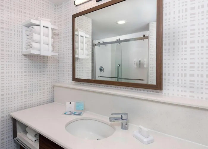 Hampton Inn And Suites Clearwater Beach