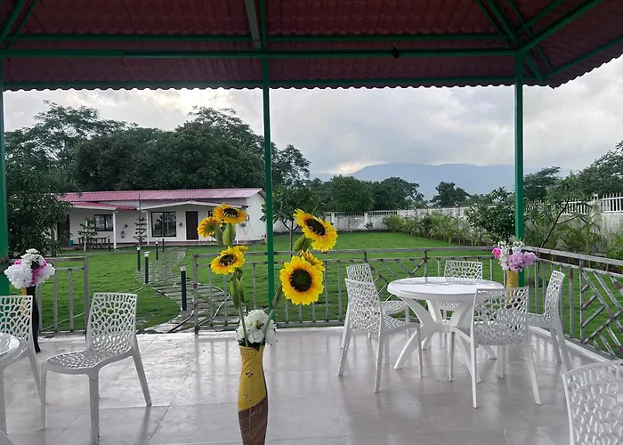 Peak Paradise Resort