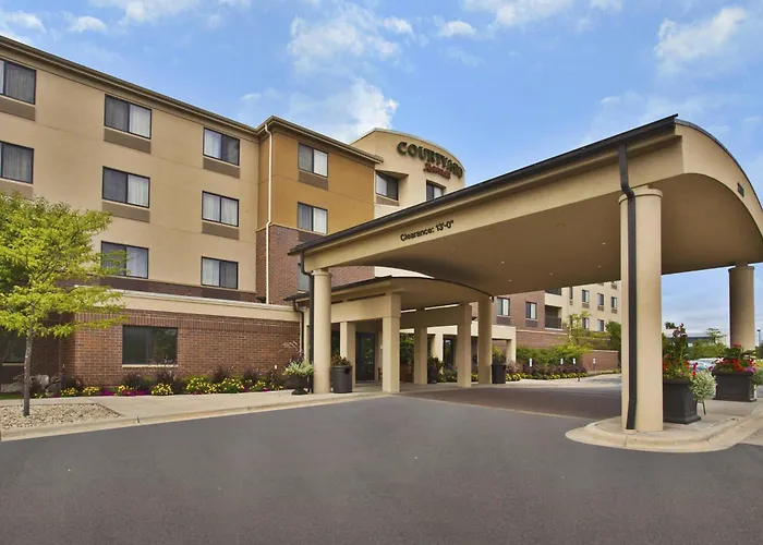 Courtyard By Marriott Madison West / Middleton