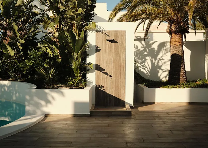 Alava Suites