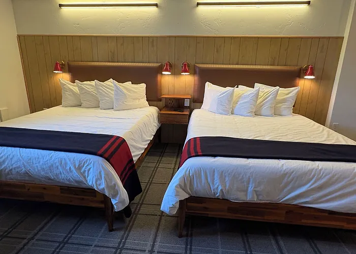 Yodeler Motel