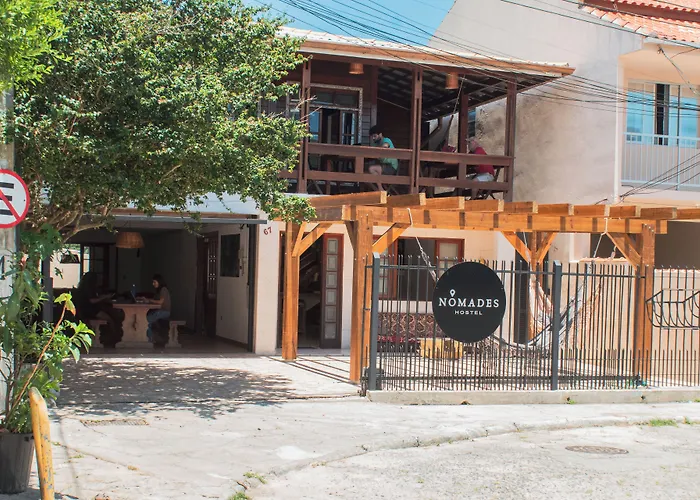 Nomades Beach House - Adventure Hostels