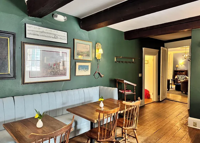 Onesixtyfive, The Inn On Park Row