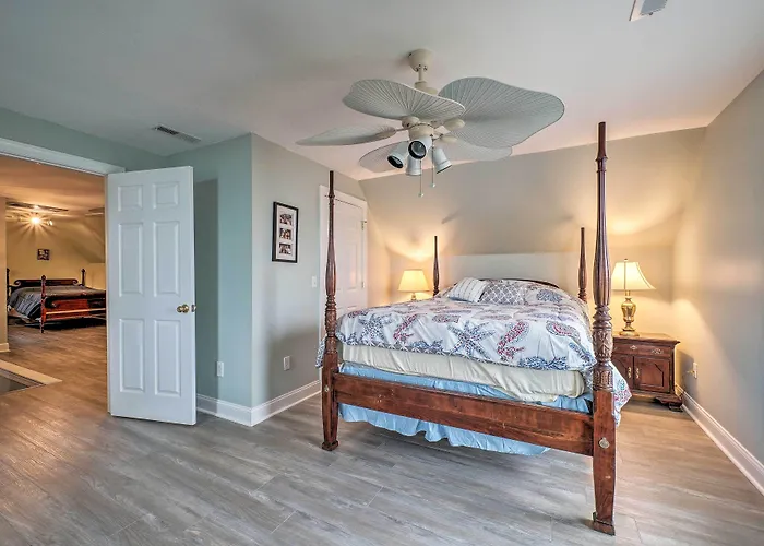 Updated Family Getaway: Walk To Sea Haven Beach!