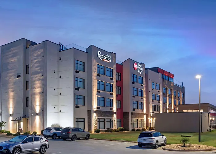 Best Western Plus Executive Residency Rigby'S Water World Hotel