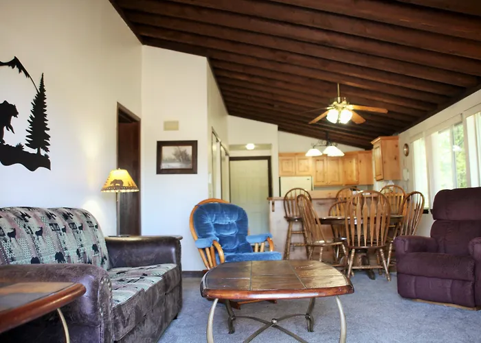 Getaways At Timbers At Island Park Village