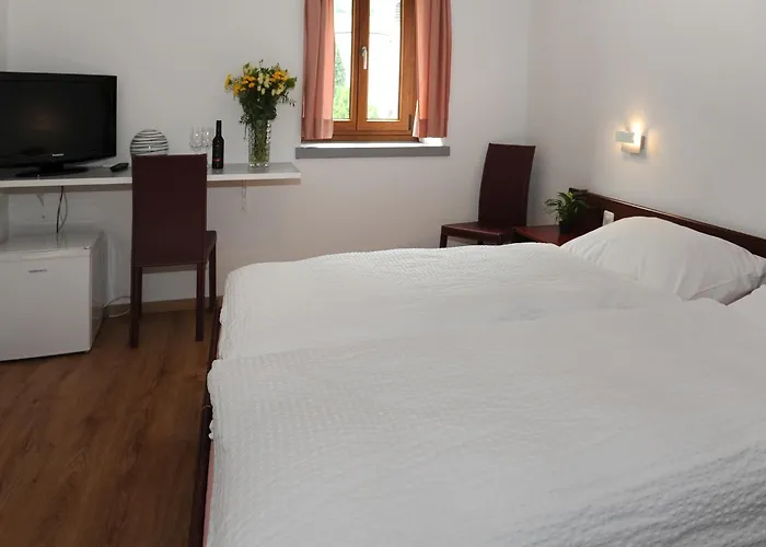 La Dent-Du-Midi Hotel & Restaurant