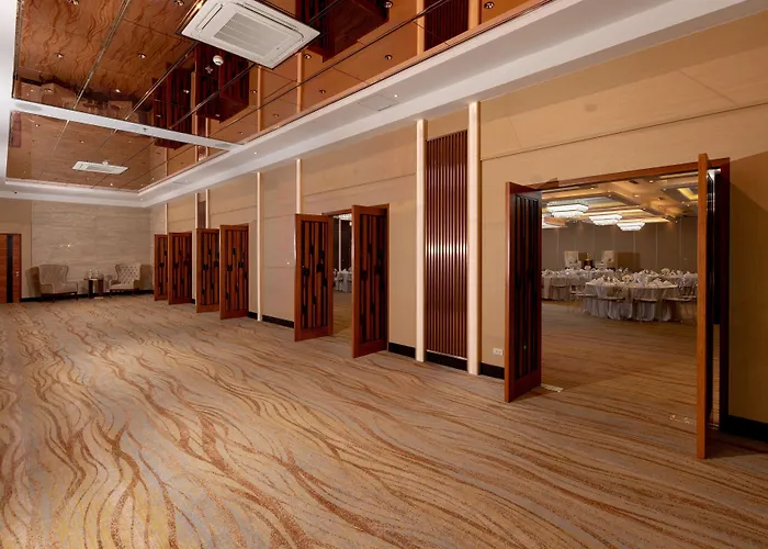 Best Western Plus Metro Clark