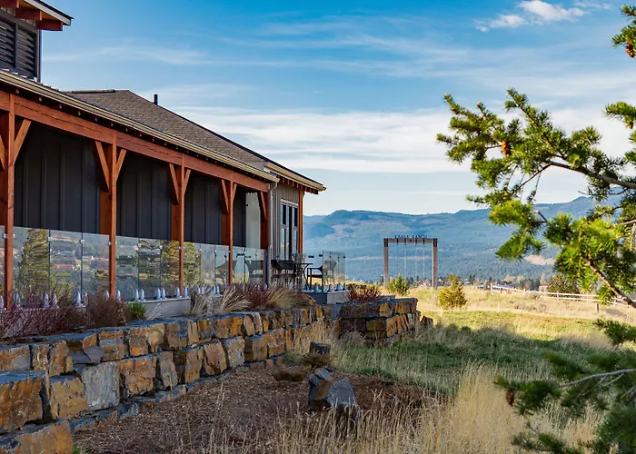 Headwaters Lodge At Eagle Ranch Resort