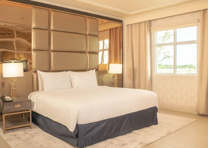 The Monarch Hotel