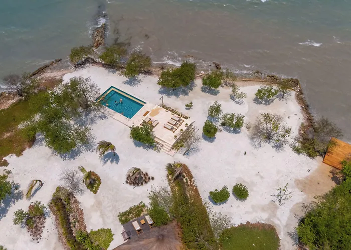 Acasi Rustic Beach