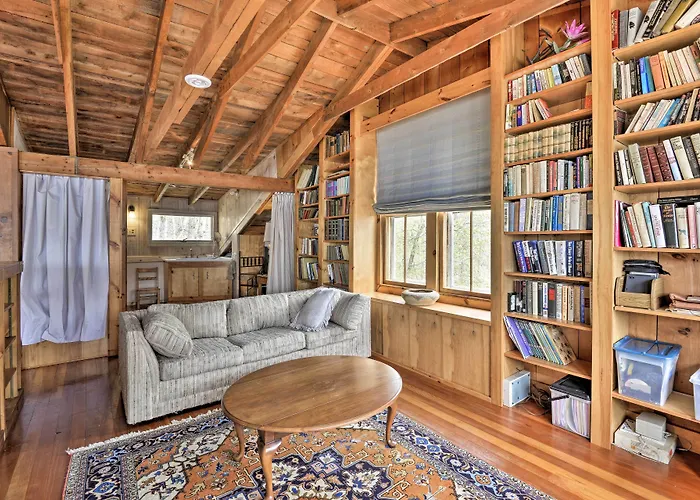 Skaneateles Lake Home: Water Views & Private Beach