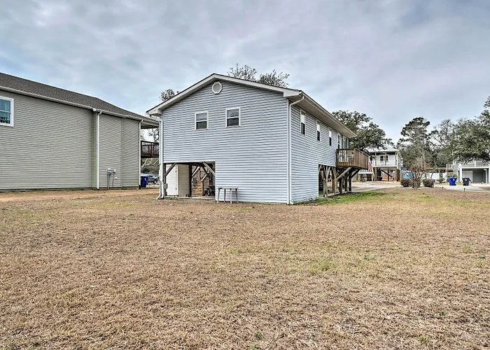 Cozy Oak Island House < 1 Mi To Beaches!