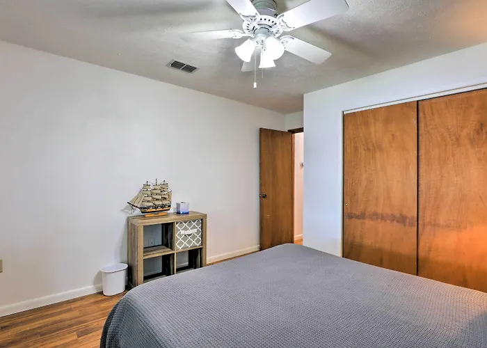 Lakefront Babson Park Escape: Pet Friendly!