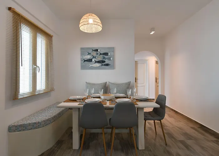 Ammos Luxury Rooms & Home