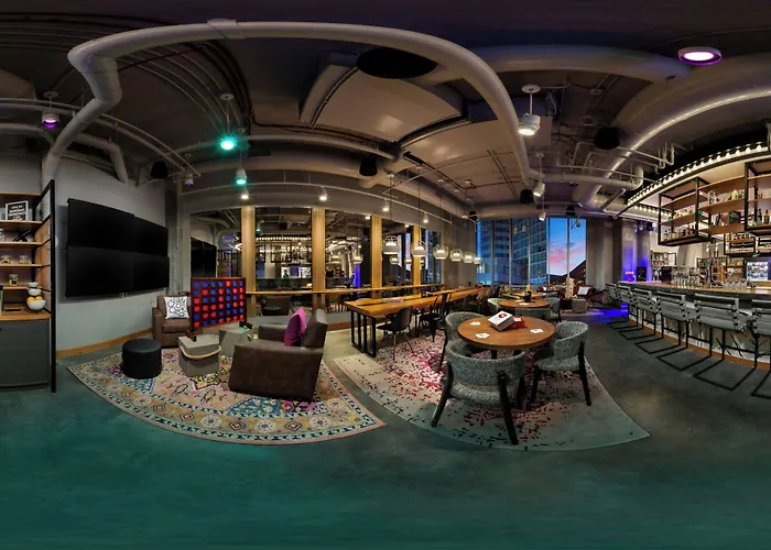 Moxy Boston Downtown