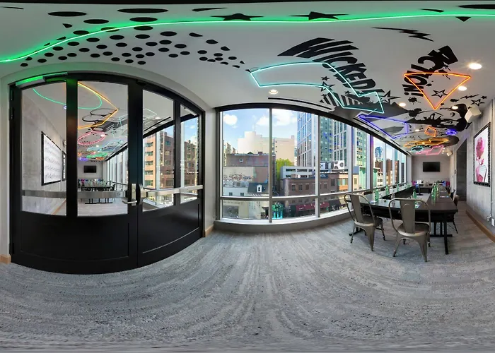 Moxy Boston Downtown