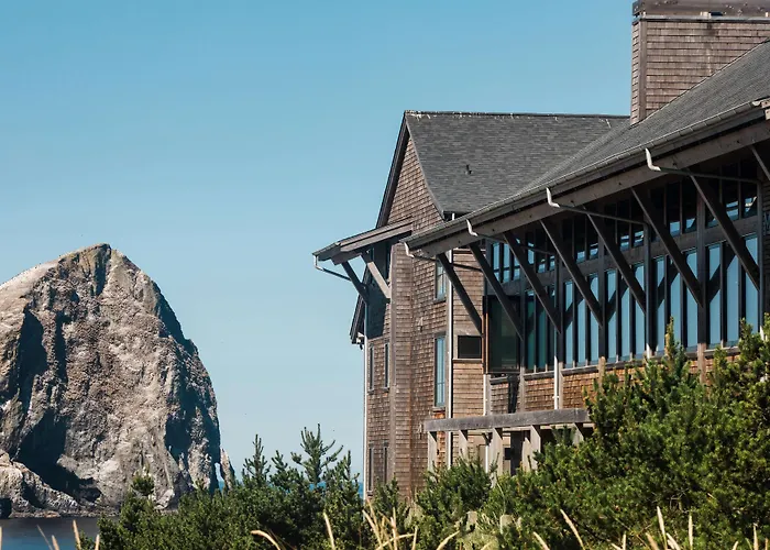 Headlands Coastal Lodge & Spa