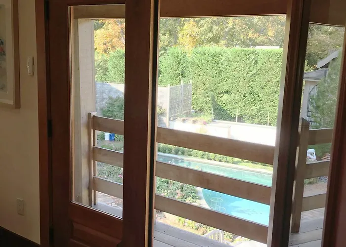 East Hampton Art House Bed And Breakfast